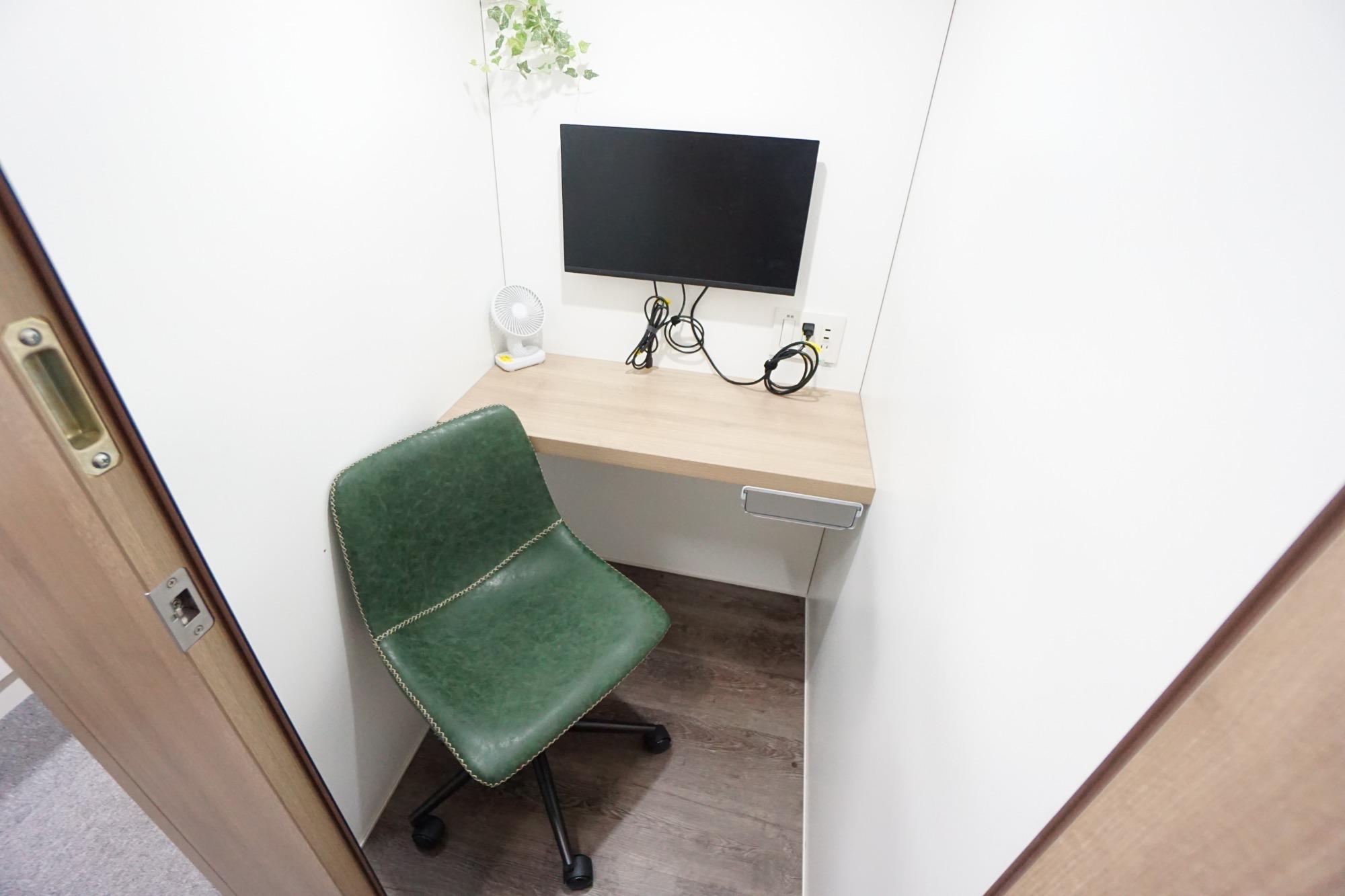 BIZ DESK 新横浜 by PaO