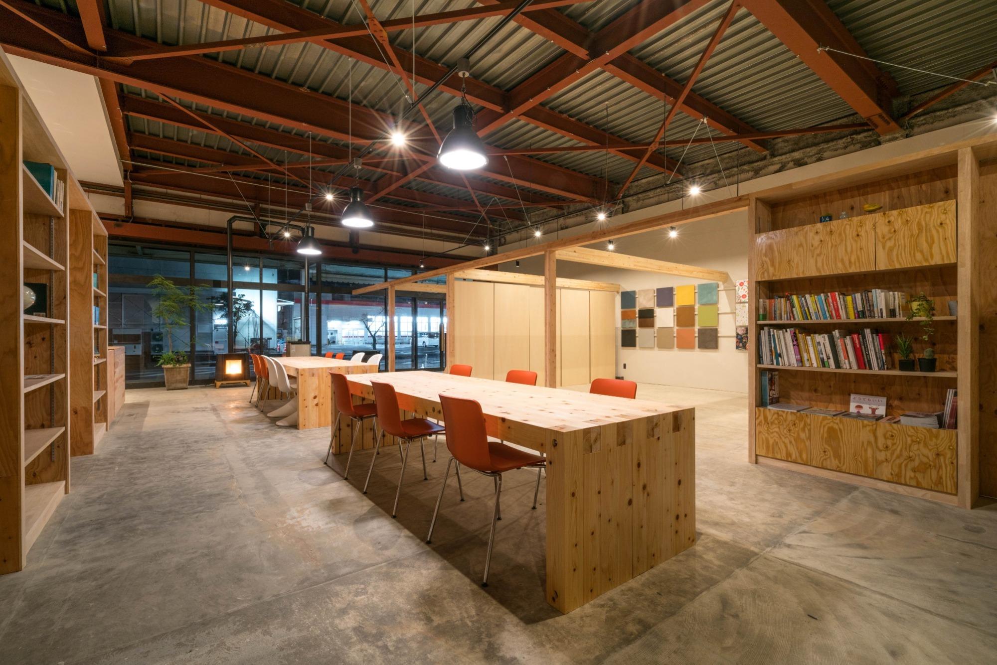 いいオフィス甲府 by studio pellet