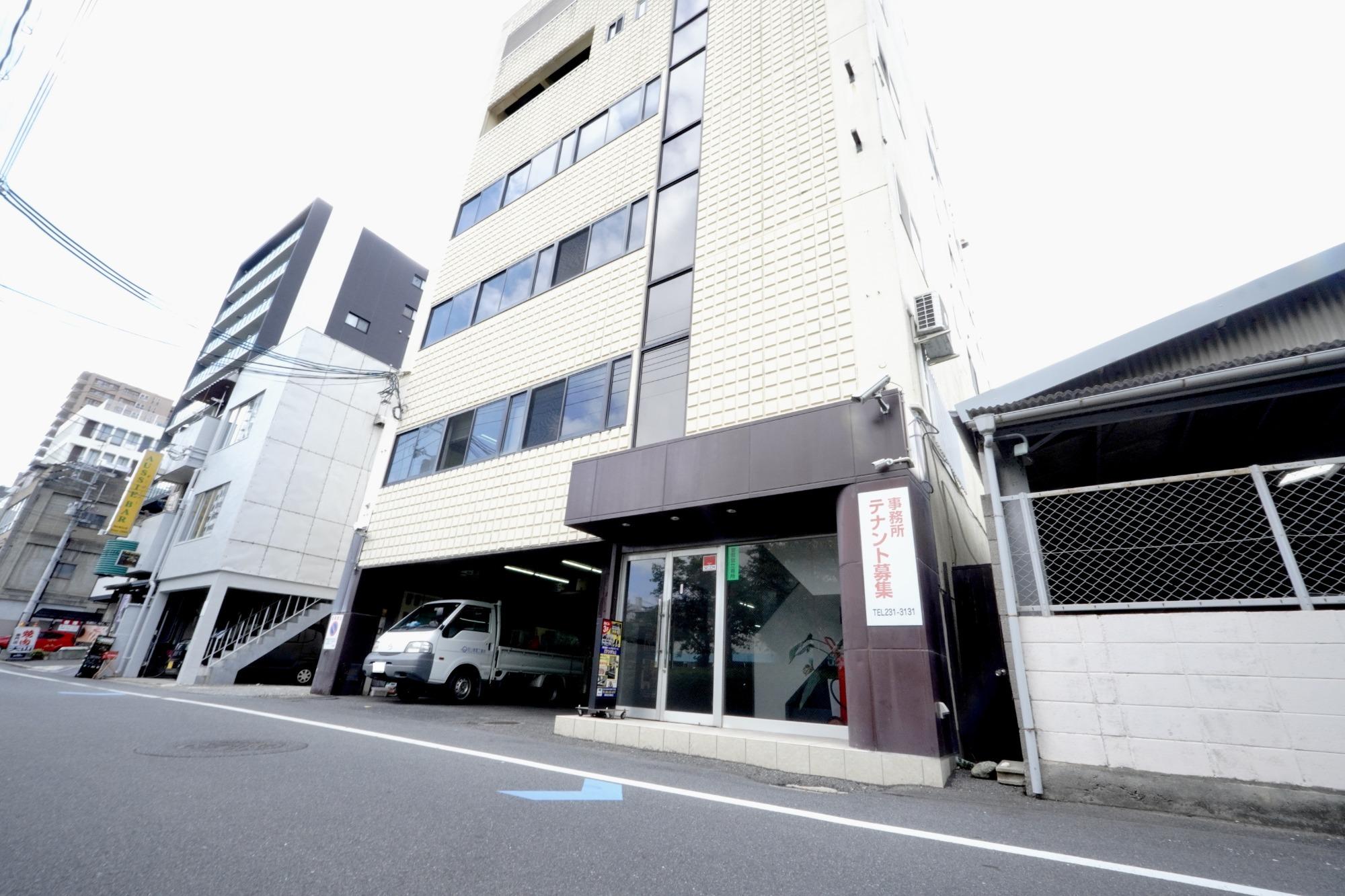 SpemaBOX_岡山駅東口 by PaO